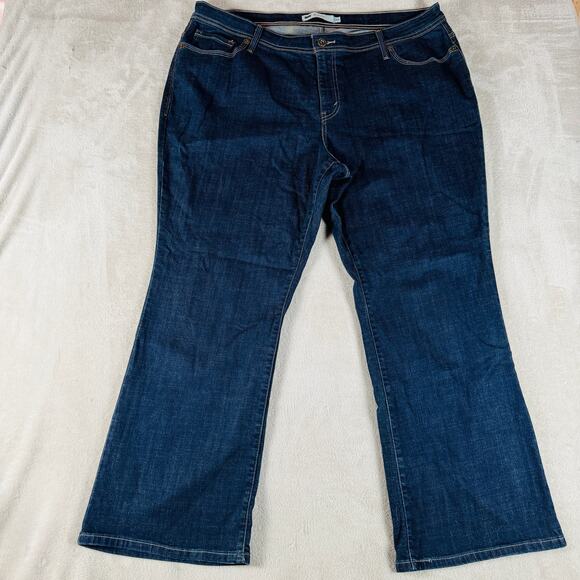 Levi Jean Women 24W Dark Wash Blue Denim 508 Bootcut Short Plus Size No Distress - Picture 1 of 11